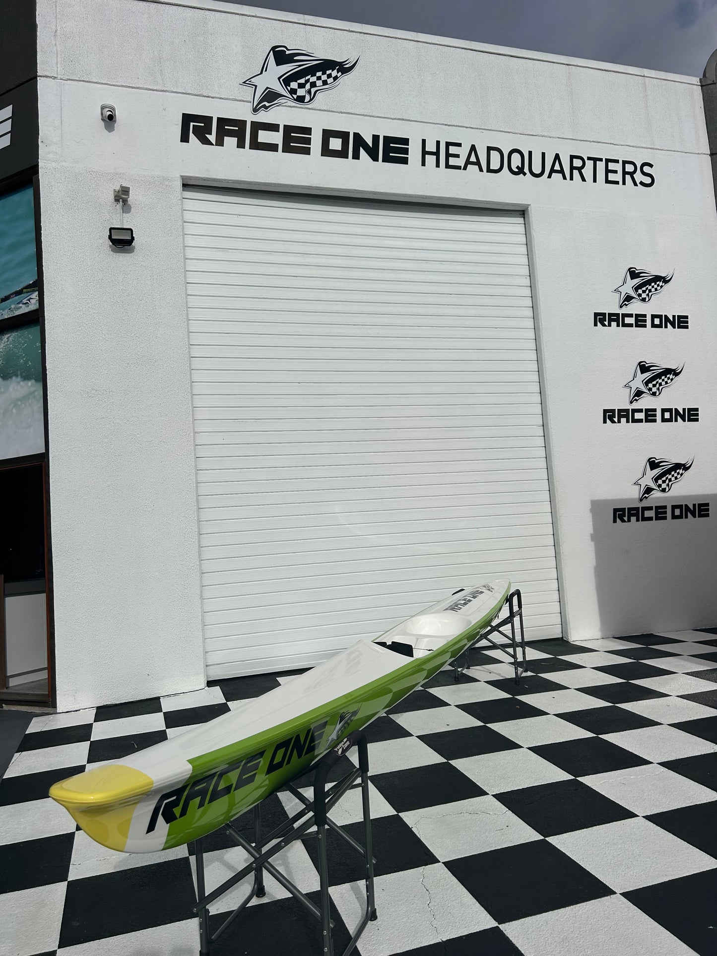 RACE ONE ADJUSTABLE SURF SKIS